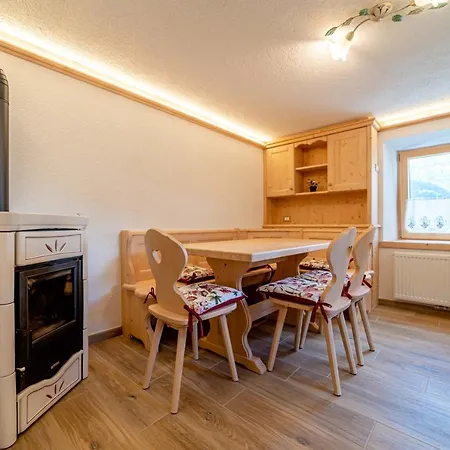 Ospitalità Diffusa Laste Dolomites Cèsa Del Bèrba Jaco Appartement *